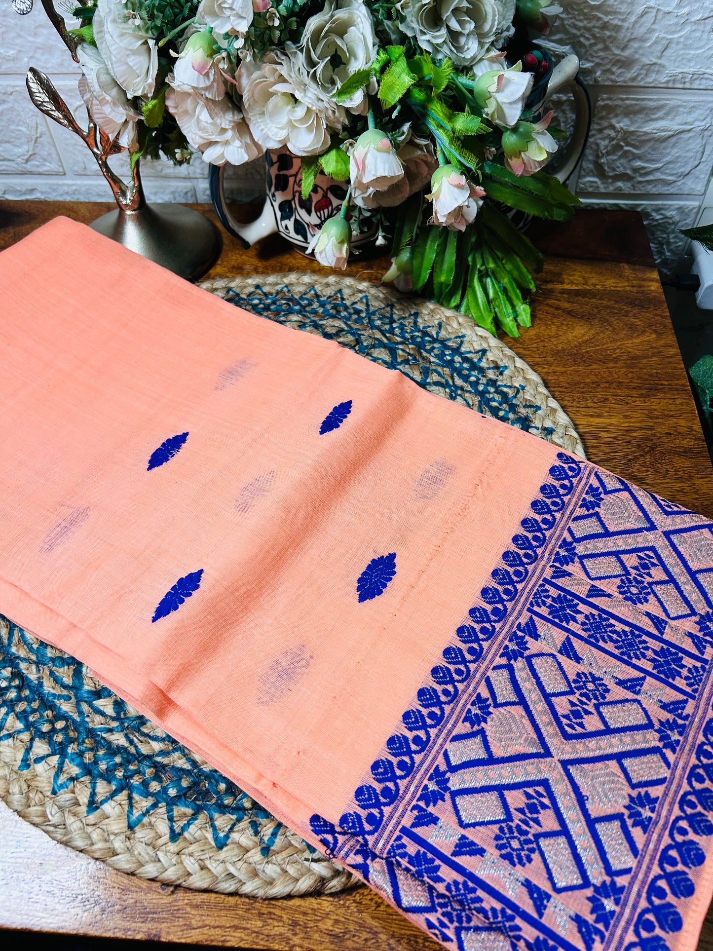 Mekhela Sador ( Cotton)