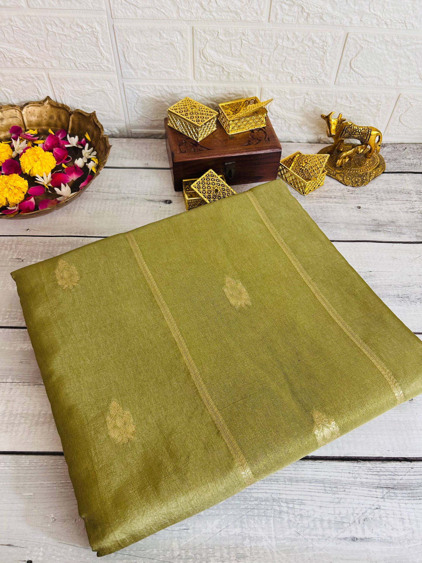 Munga Creepe Banarasi Saree